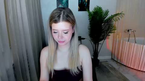 Alice online show from June 15, 7:50 pm
