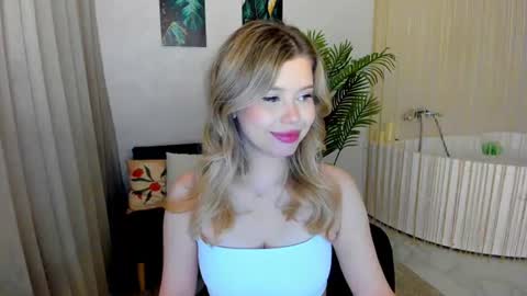 Alice online show from June 14, 7:49 pm