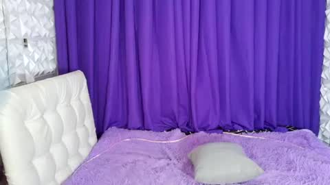 Rhian online show from June 18, 9:14 am