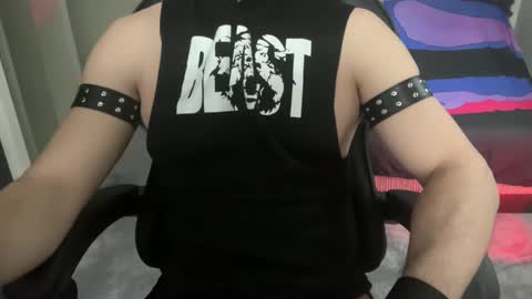 Snapshot of unicornnn___ chatting on February 11, 3:51 pm Game OF Pornnn  online show from February 11, 3:51 pm