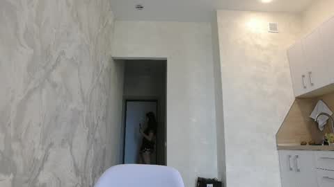 uninvited_raccoon online show from April 28, 5:45 am