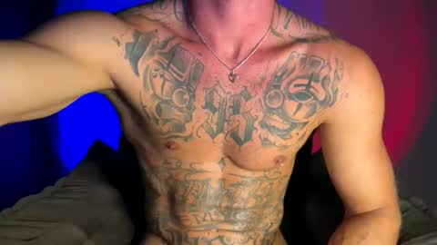 universitaria_ online show from April 14, 3:10 am