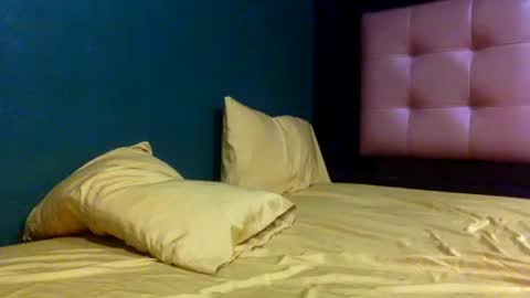 Thiago online show from October 6, 1:23 am