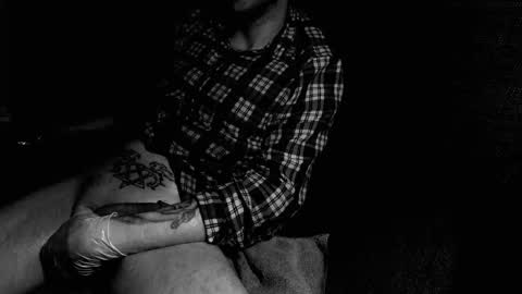 unlitimnaughty_ online show from April 10, 7:35 am