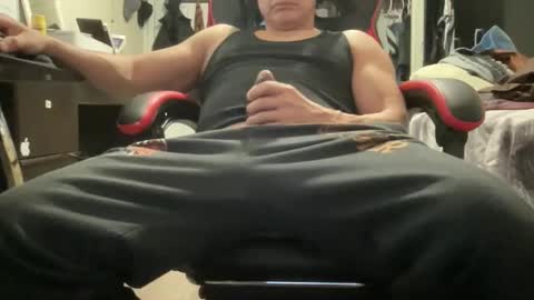 unlobitooenwallstreet online show from February 4, 12:03 am