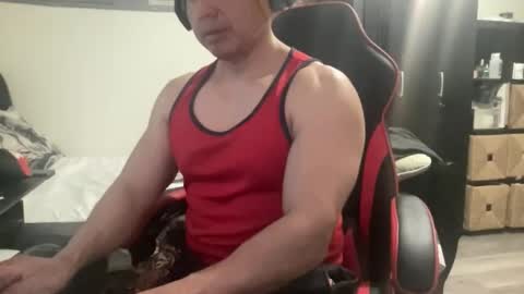 unlobitooenwallstreet online show from April 8, 8:45 pm