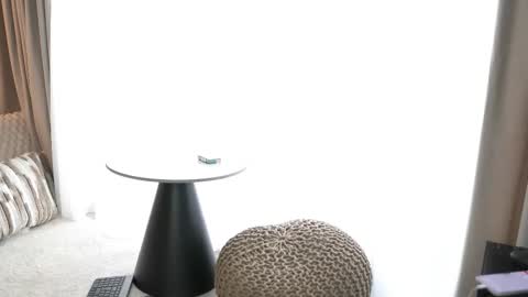 Ivy online show from February 18, 3:01 pm