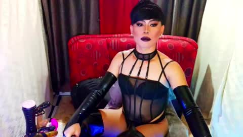 MISS ANNA online show from August 4, 7:48 am