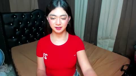 ur_girl_dwalker online show from June 19, 7:58 am