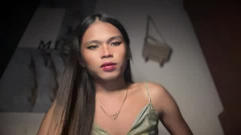 ur_new_obsession online show from May 9, 6:36 pm