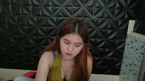 ur_prettyangel online show from April 28, 12:52 am