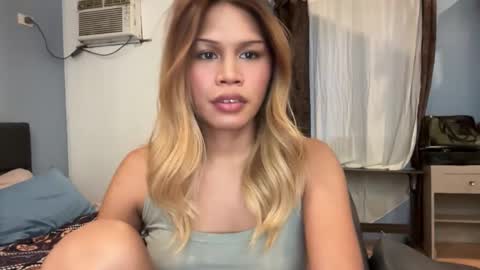 BARBIE- DONT FORGET TO FOLLOW ME AND GIVE ME THUMBS UP online show from November 8, 9:23 am