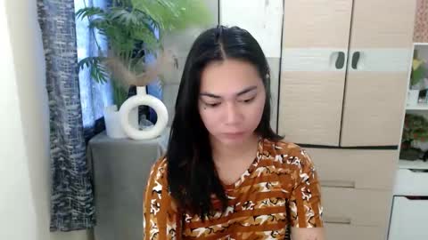urasian_erica online show from April 30, 1:43 am