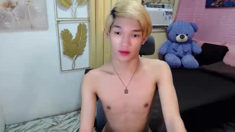 urasian_john20 online show from May 24, 2:30 am