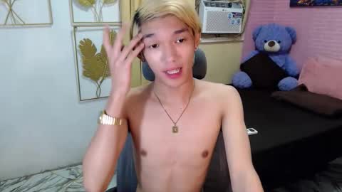 urasian_john20 online show from May 21, 9:05 am