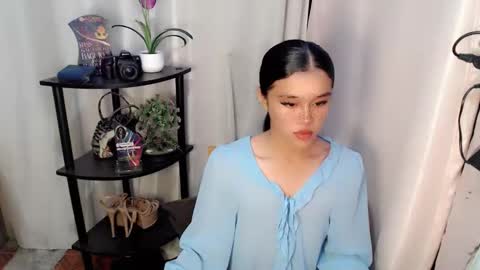 chen online show from April 22, 10:44 am