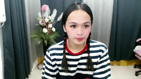 urasiancumgirl_ online show from July 5, 8:21 am