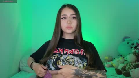 Danielle  online show from April 29, 9:25 am