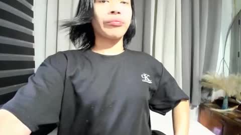 urbambislvt online show from April 21, 3:24 am