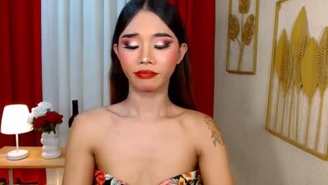 UrCaptivatingMaria online show from October 23, 6:09 pm