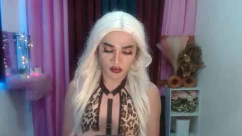 KENDALL online show from January 14, 3:31 pm