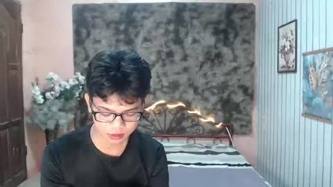 urdreamboy_doms online show from August 2, 6:04 am