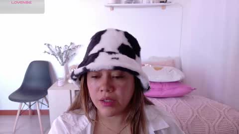 Mia Miller online show from January 18, 3:21 pm