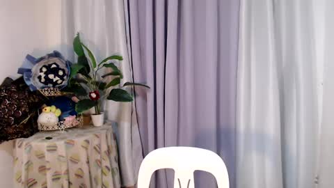 Trixie online show from February 8, 3:53 pm