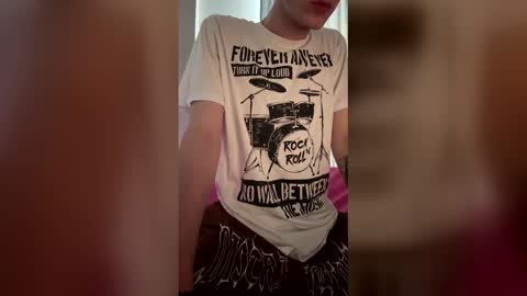 urfavshytwink online show from May 23, 4:36 pm