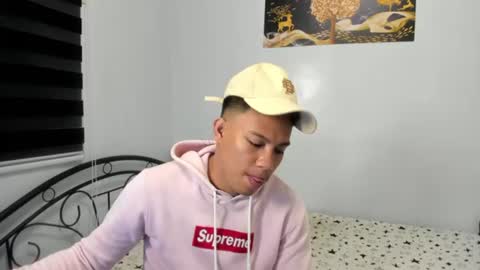 urfucker_vinz online show from July 28, 1:10 pm