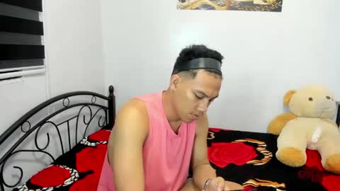 urfucker_vinz online show from April 26, 12:47 pm