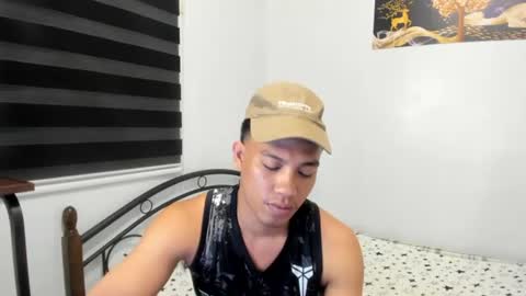 urfucker_vinz online show from July 13, 2:42 pm