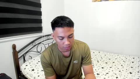 urfucker_vinz online show from June 24, 4:14 pm