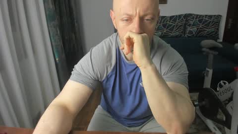 UrGymCrush online show from February 6, 2:11 am