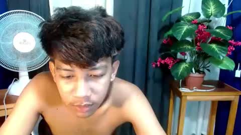 urhardfucker_joseph online show from June 16, 8:02 pm