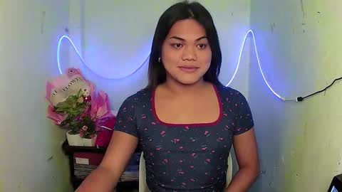 urhottie_bella online show from October 3, 3:15 am