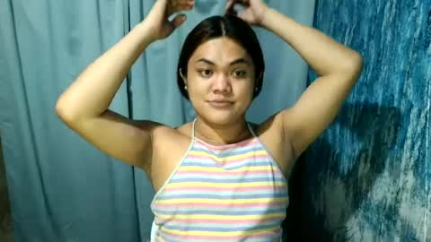 urhottie_bella online show from June 16, 12:20 pm