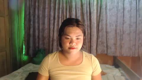 urhottie_bella online show from February 6, 3:48 am