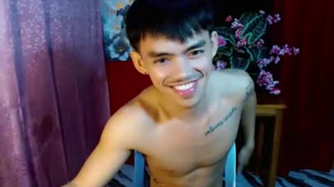 urhunky_boy online show from June 15, 8:23 pm