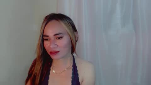 urlovely_che online show from April 24, 4:47 am
