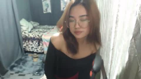 urlovelychinita online show from January 25, 8:31 pm