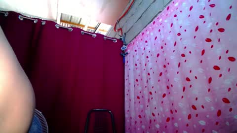 urloverjasmine_xx online show from August 5, 12:40 am