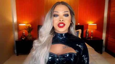 UrMajestyTyra online show from June 28, 6:20 am