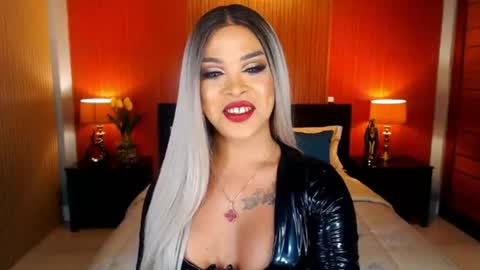 UrMajestyTyra online show from July 17, 1:07 am
