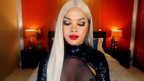 UrMajestyTyra online show from July 4, 3:43 am