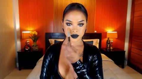 UrMajestyTyra online show from June 24, 3:46 am
