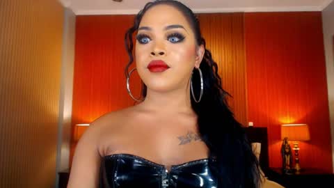 UrMajestyTyra online show from July 7, 12:45 am