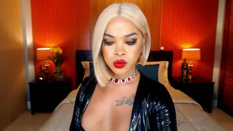 UrMajestyTyra online show from June 22, 3:25 am