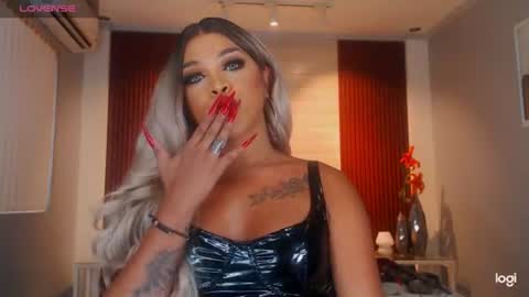 UrMajestyTyra online show from June 14, 11:18 pm