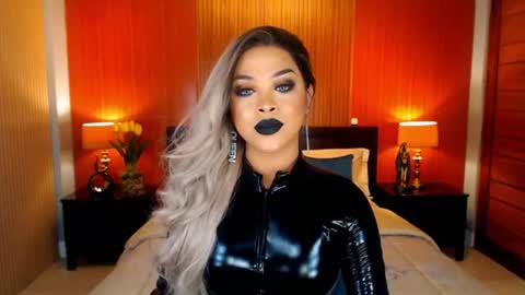 UrMajestyTyra online show from June 17, 2:16 am